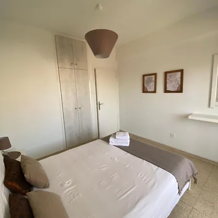 Apt On The Street Of Bars&nightclubs In 12 Appartement Ayía Nápa